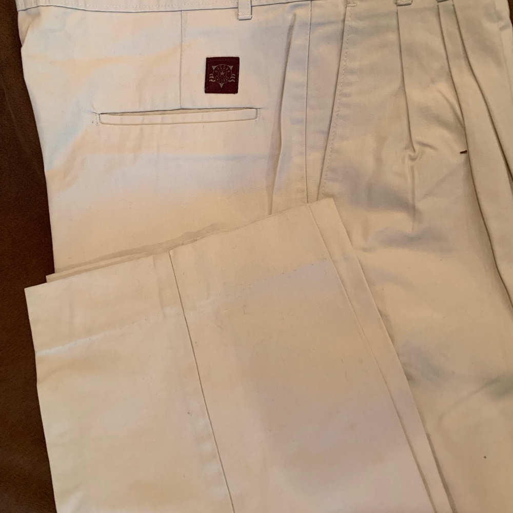 Haggar Causals Men pants, Size: 36Wx 34L Khaki, 100 % Cotton, New